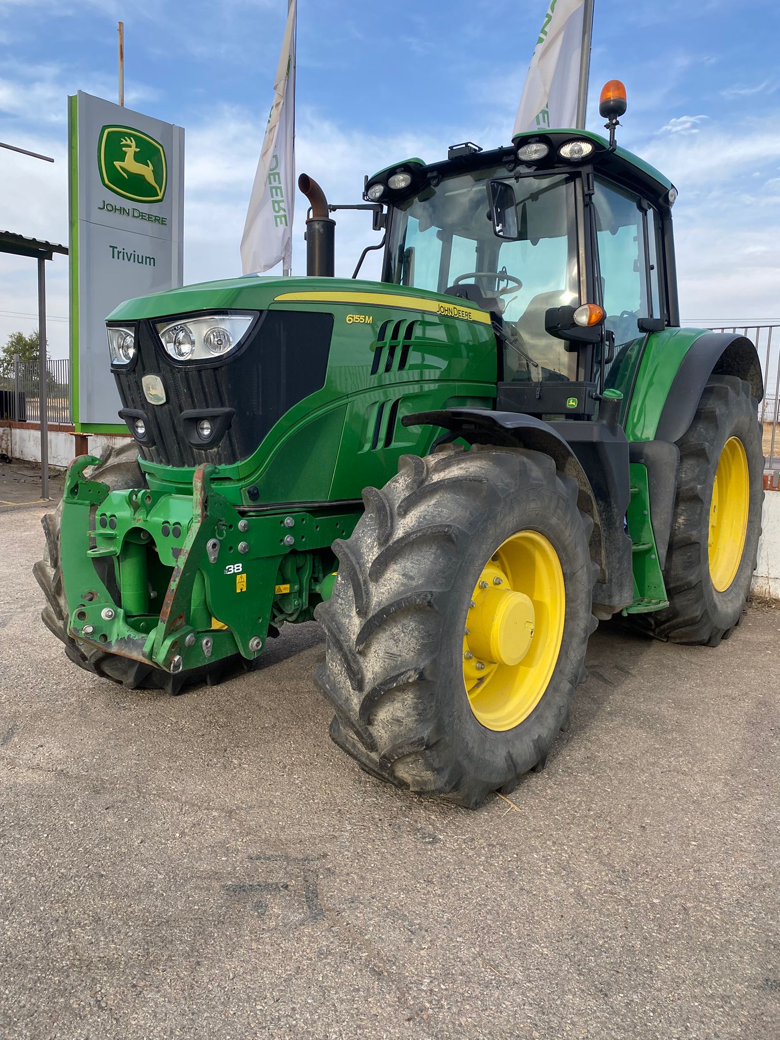 6155M jd de seundamno tractor (5)