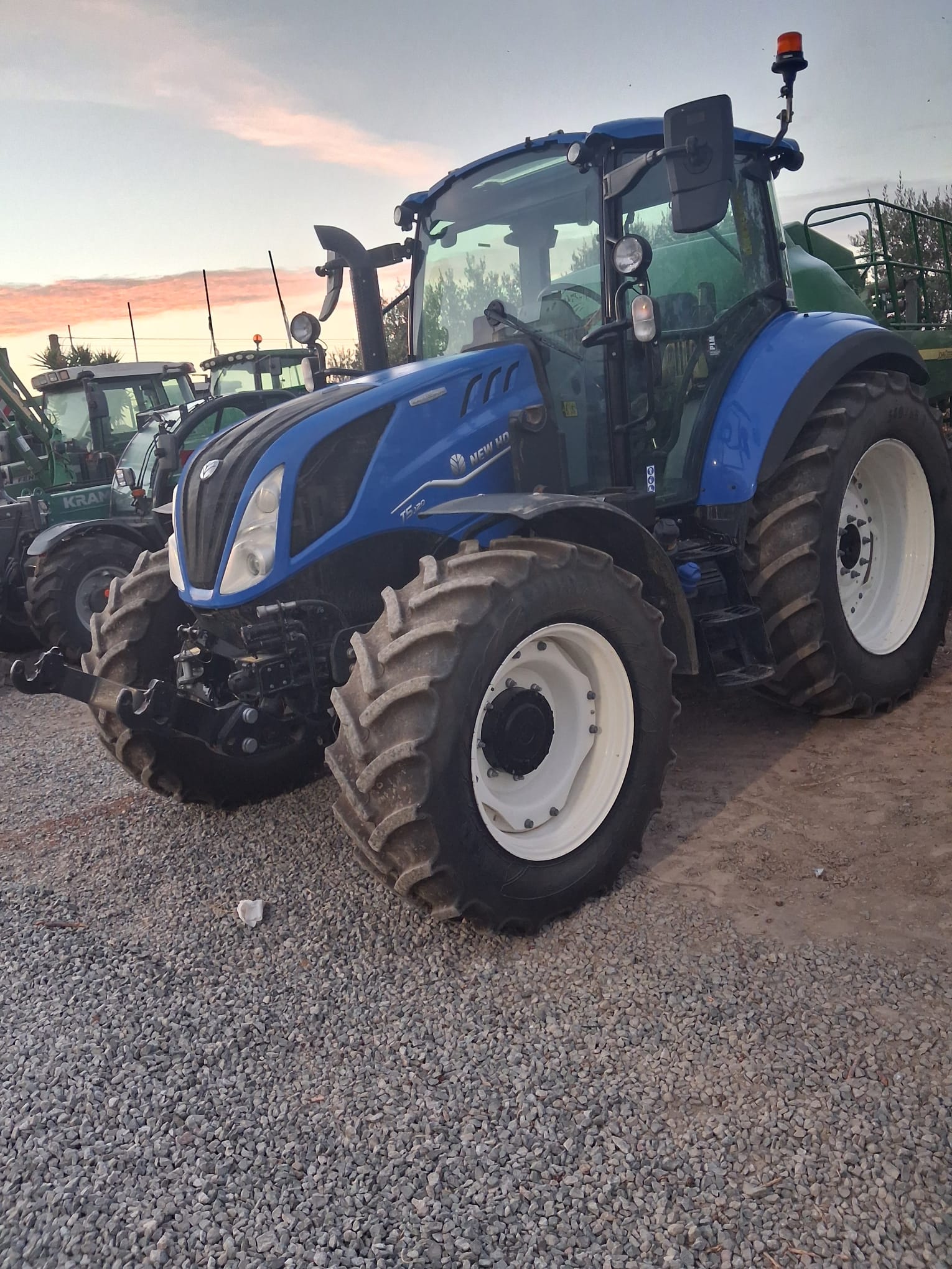 tractor Newholland segunda mano (5)